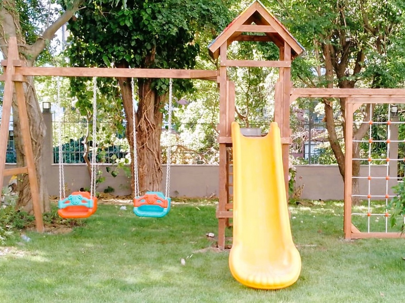 Ataşehir Atatürk Mahallesi kauçuk zemin kaplama