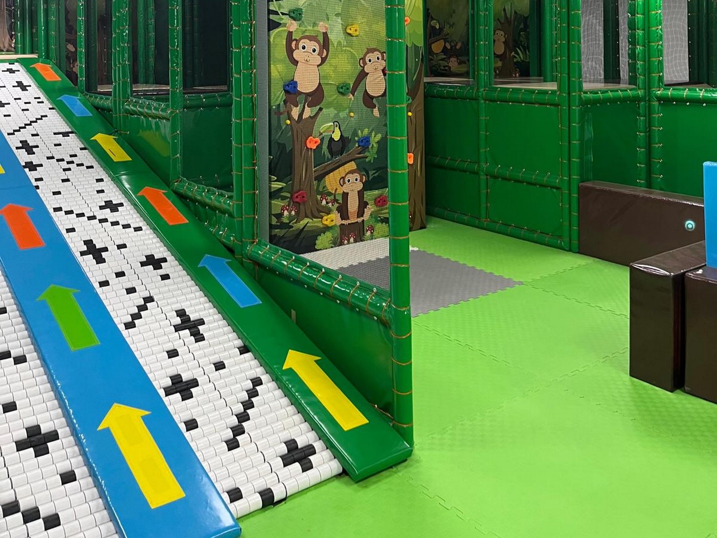 Kartal Uğur Mumcu Mahallesi kauçuk zemin kaplama