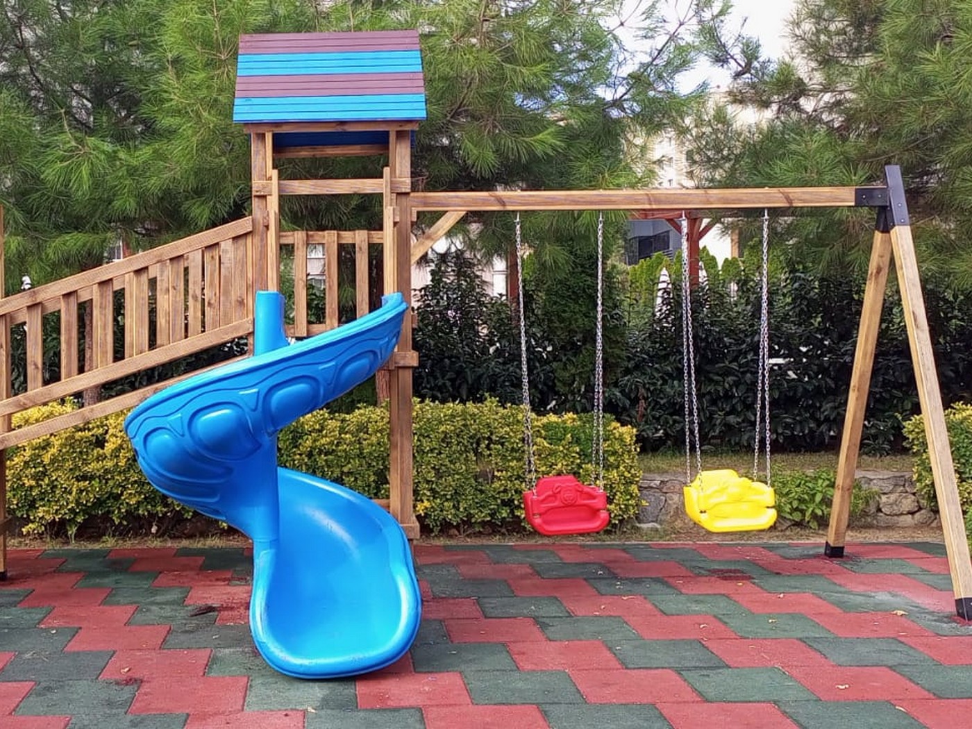 Kartal Yakacık Yeni Mahallesi kauçuk zemin kaplama