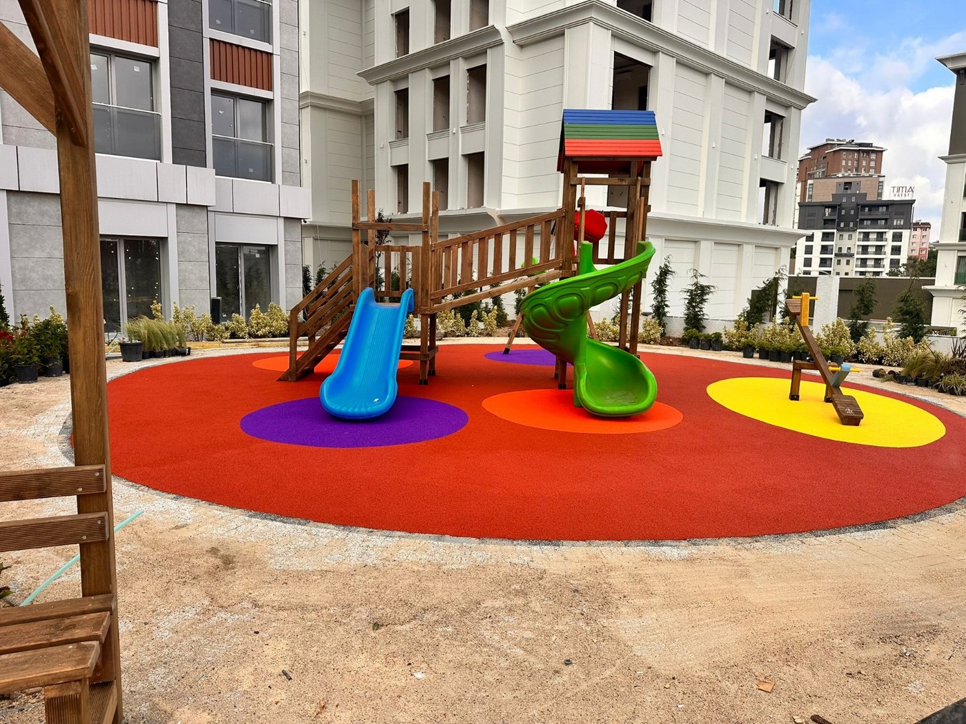 Maltepe Feyzullah Mahallesi kauçuk zemin kaplama