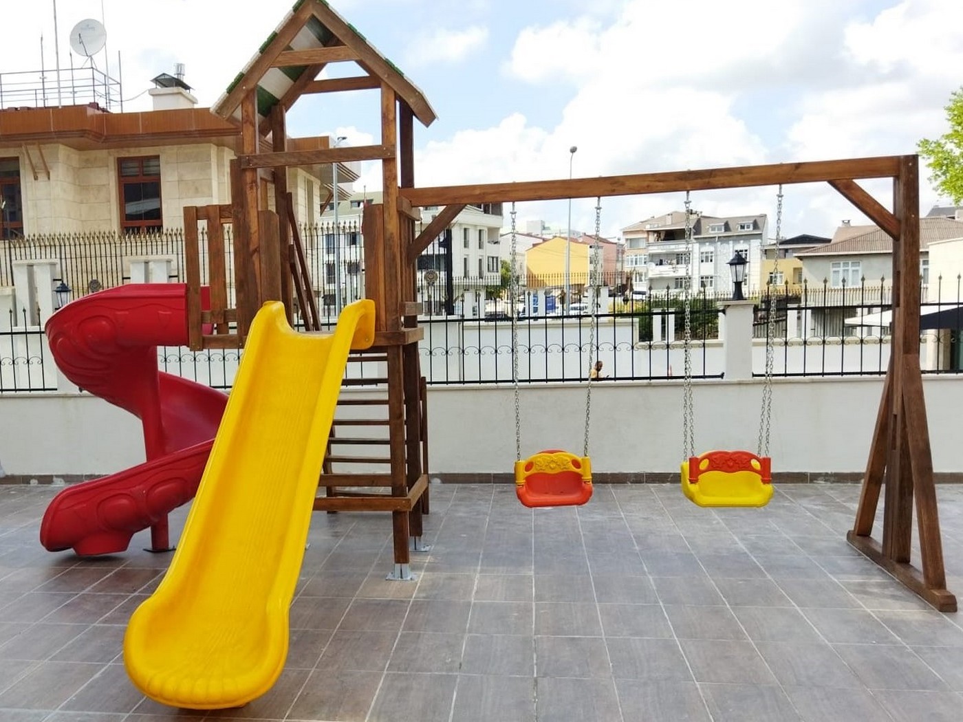 Maltepe Fındıklı Mahallesi kauçuk zemin kaplama