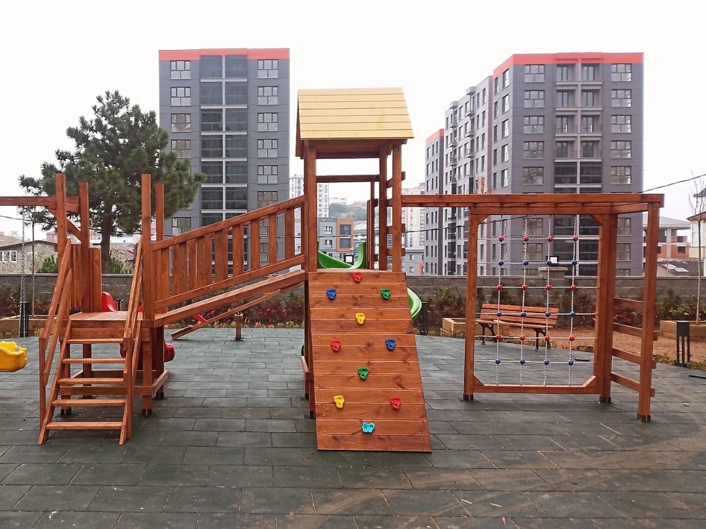 Maltepe Gülsuyu Mahallesi kauçuk zemin kaplama